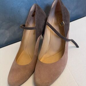 Clarks Women's Two-Tone Brown Heels